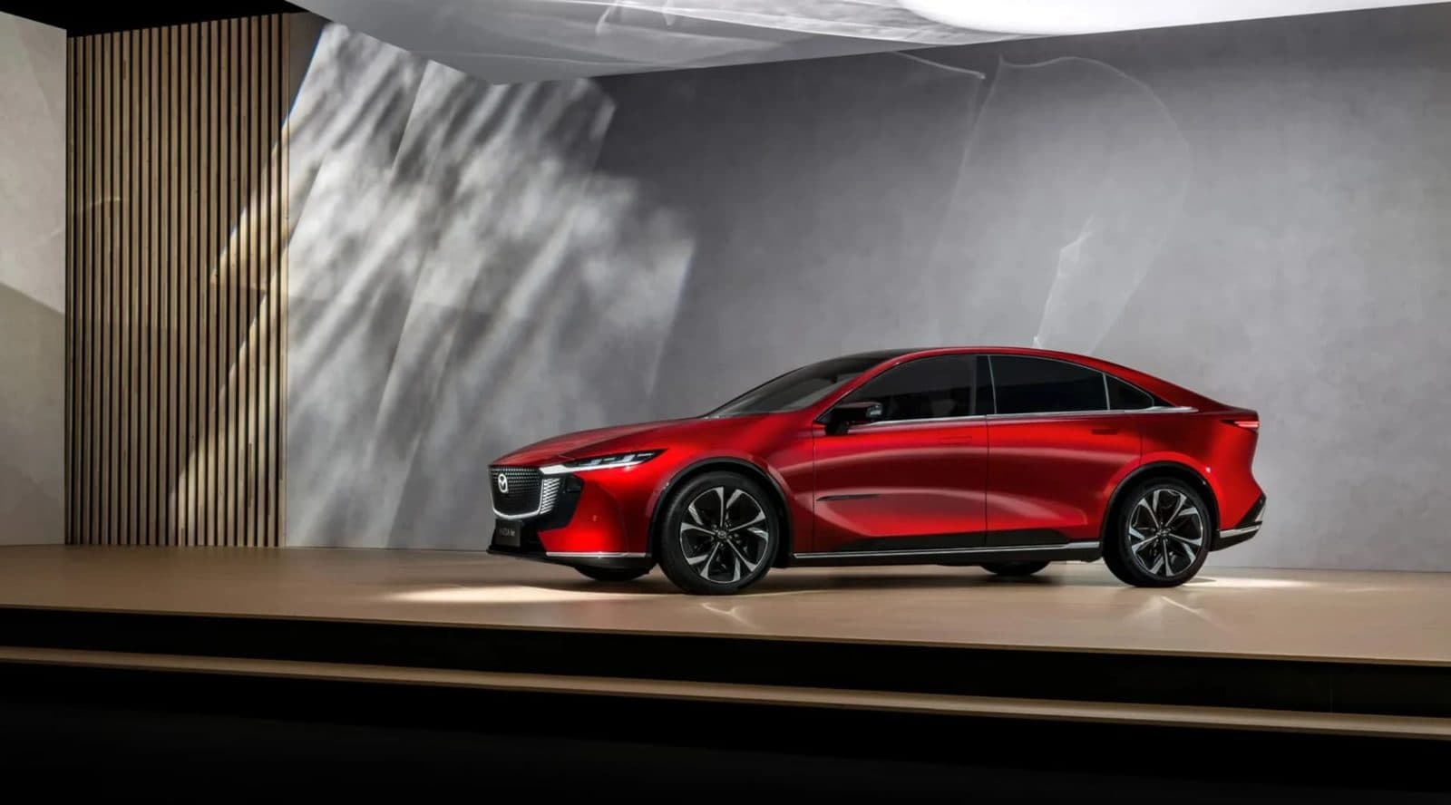 Mazda 6 седан, вид сбоку